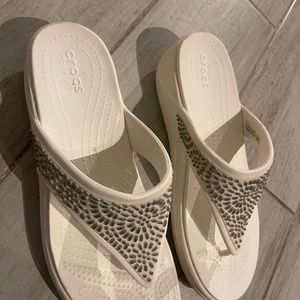 White crocs size 9 W